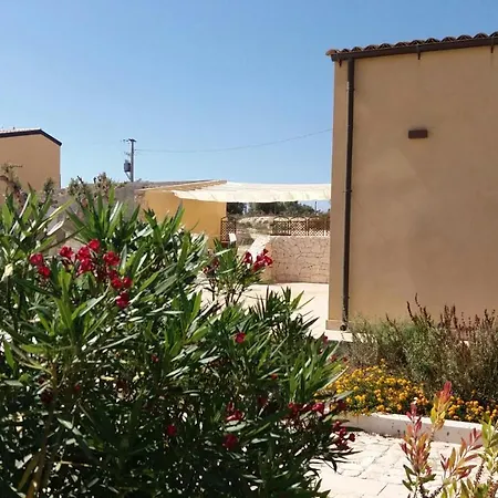Le Sorelle Del Vino Farm stay Marzamemi