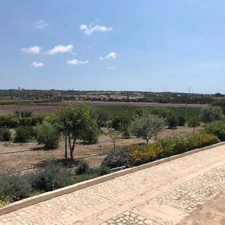 Farm stay Le Sorelle Del Vino Marzamemi