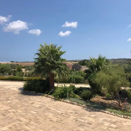 Le Sorelle Del Vino Farm stay *